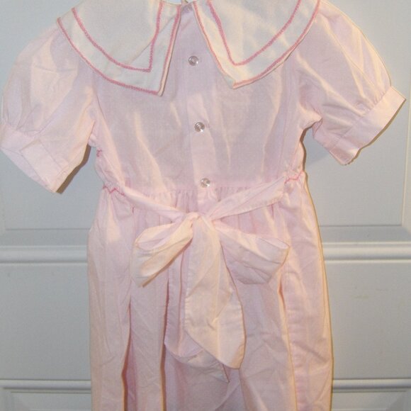 Girls Pink Smoked Dress Size 5 Vintage Winnie the Pooh - Picture 4 of 5